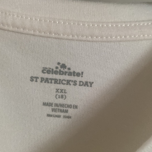 NWTS Graphic Tee 🍀 - Picture 3 of 4